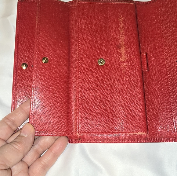 EUC Louis Vuitton Trifold Porte Tresor International Red Epi Wallet - Picture 10 of 11